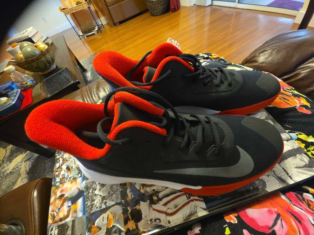 Nike Precision IV 4 Black Dark Grey University Red CK1069 005 Sz 8.5